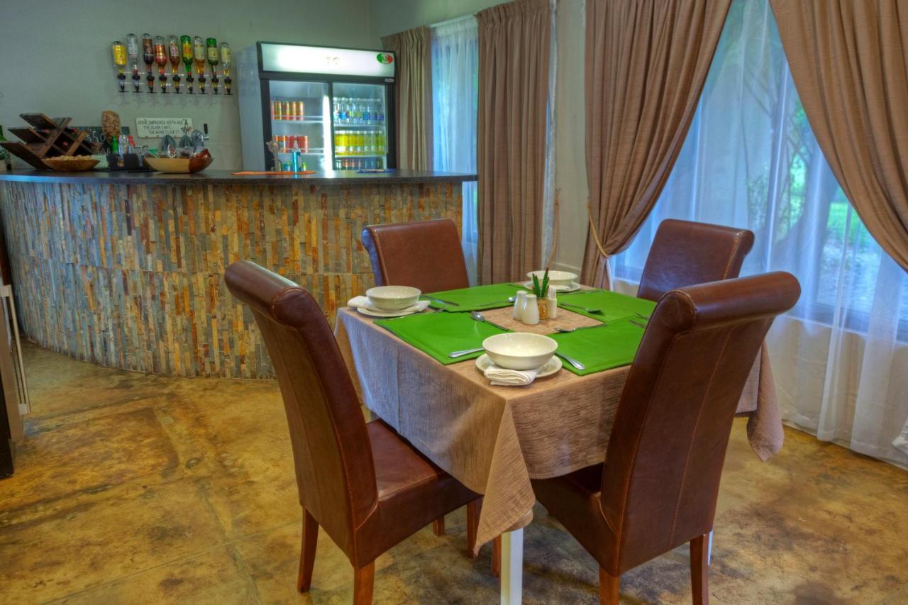 Khoi-Khoi Guesthouse Otavi Kültér fotó