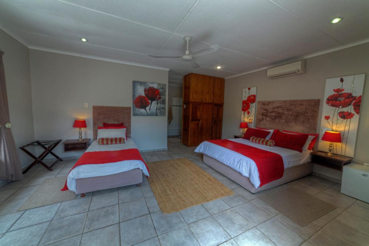 Khoi-Khoi Guesthouse Otavi Kültér fotó