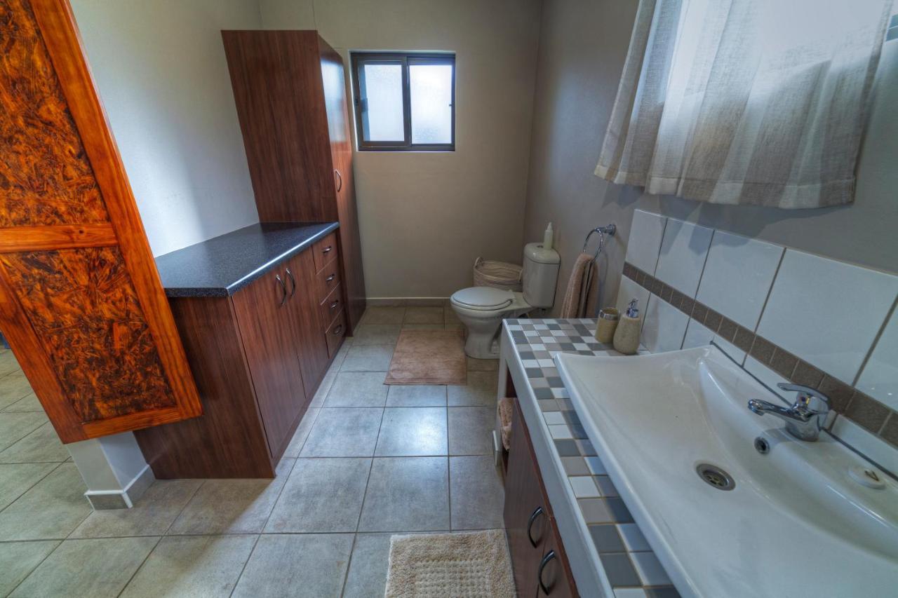 Khoi-Khoi Guesthouse Otavi Kültér fotó
