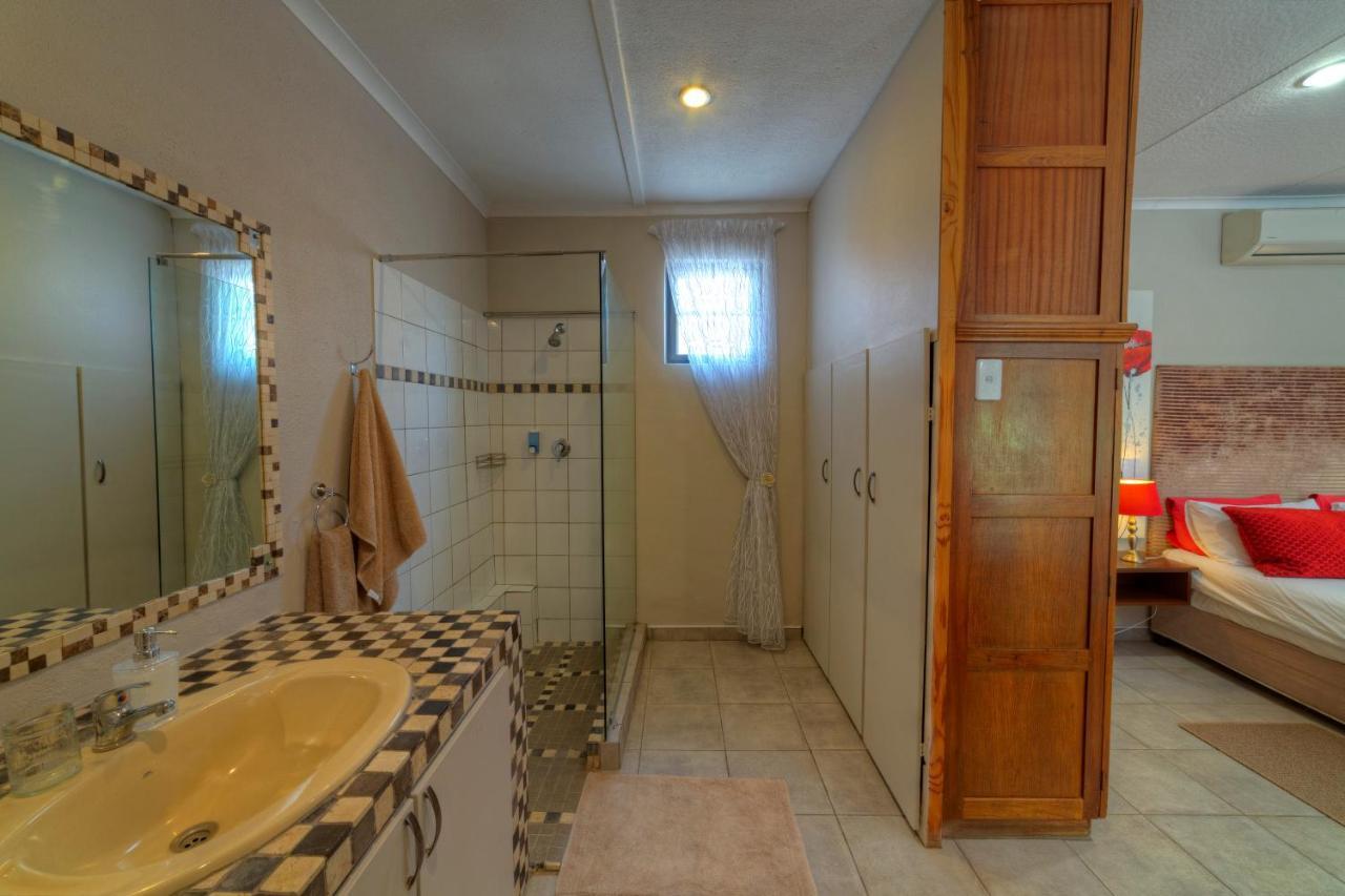 Khoi-Khoi Guesthouse Otavi Kültér fotó
